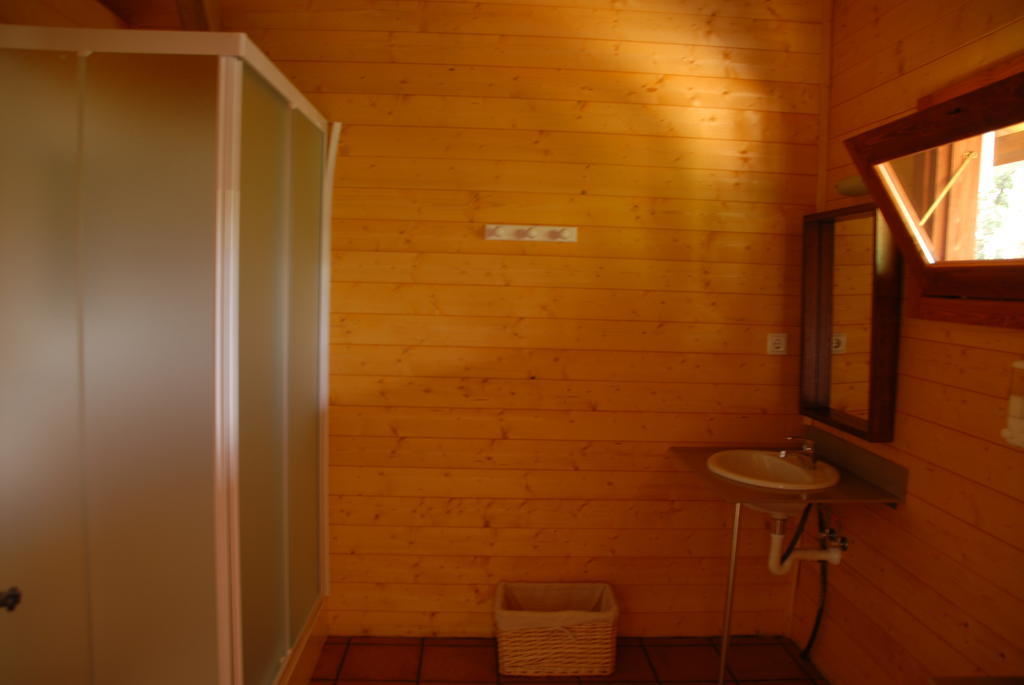 Cabanes Dosrius Canyamás Exterior foto